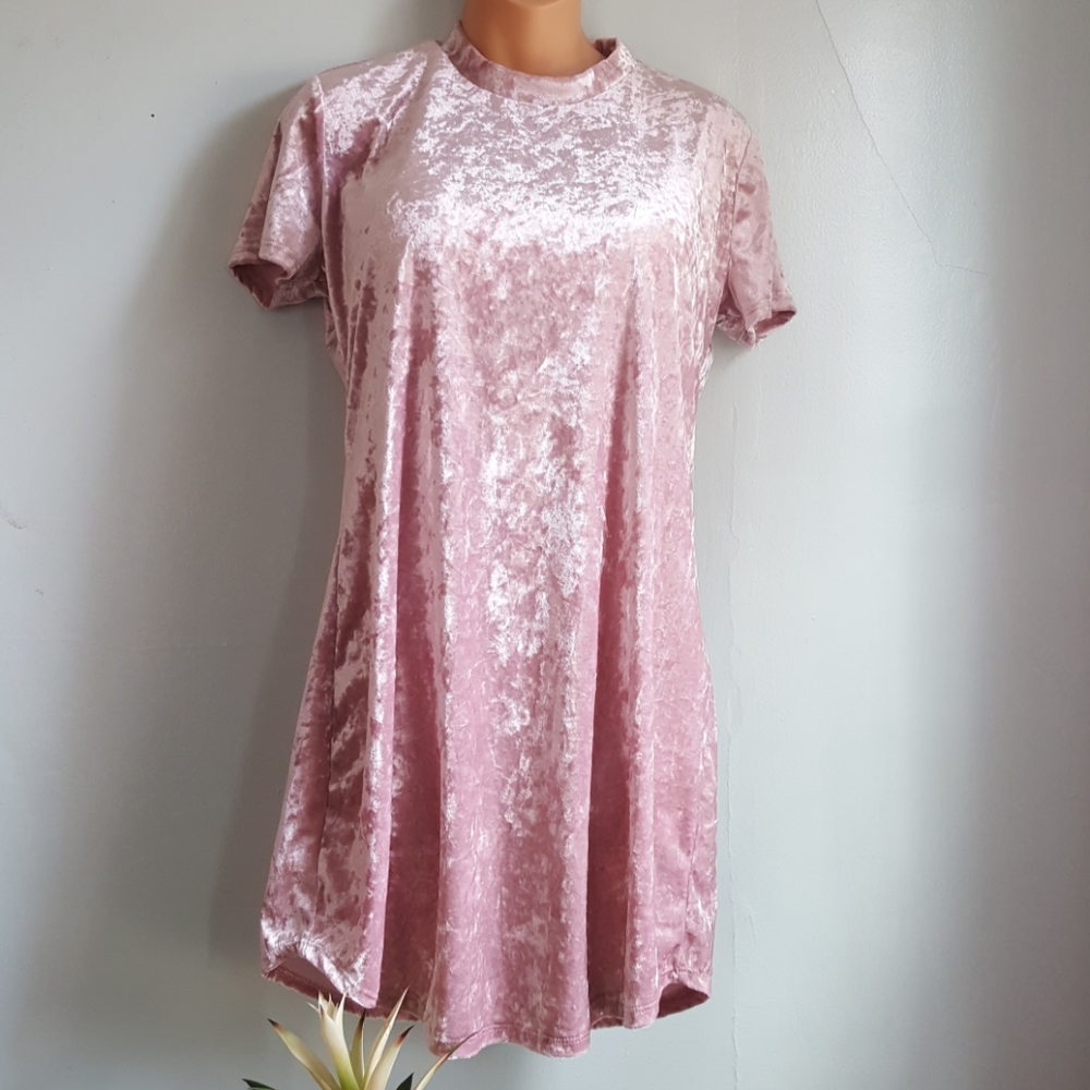 Blush Pink Crushed Velvet bodycon Dress